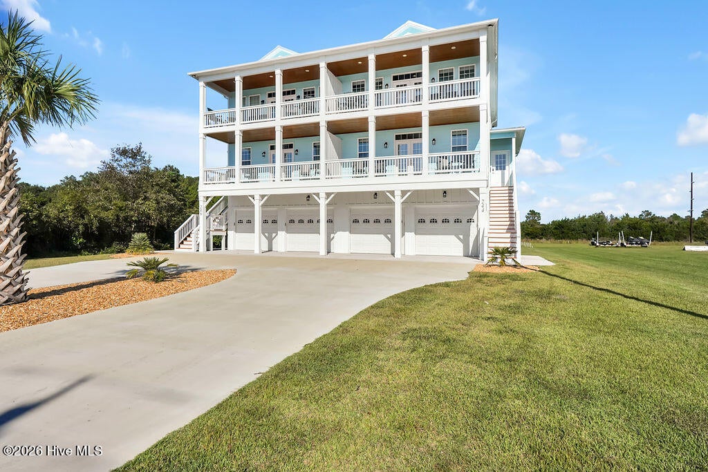 Photo of 244 Grandview Drive, Sneads Ferry, NC 28460 (MLS # 100611926)
