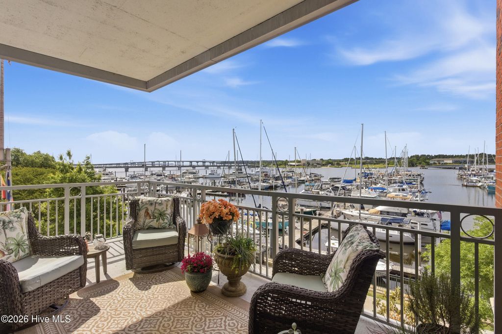 Photo of 202 Sky Sail Boulevard, New Bern, NC 28560 (MLS # 100574215)