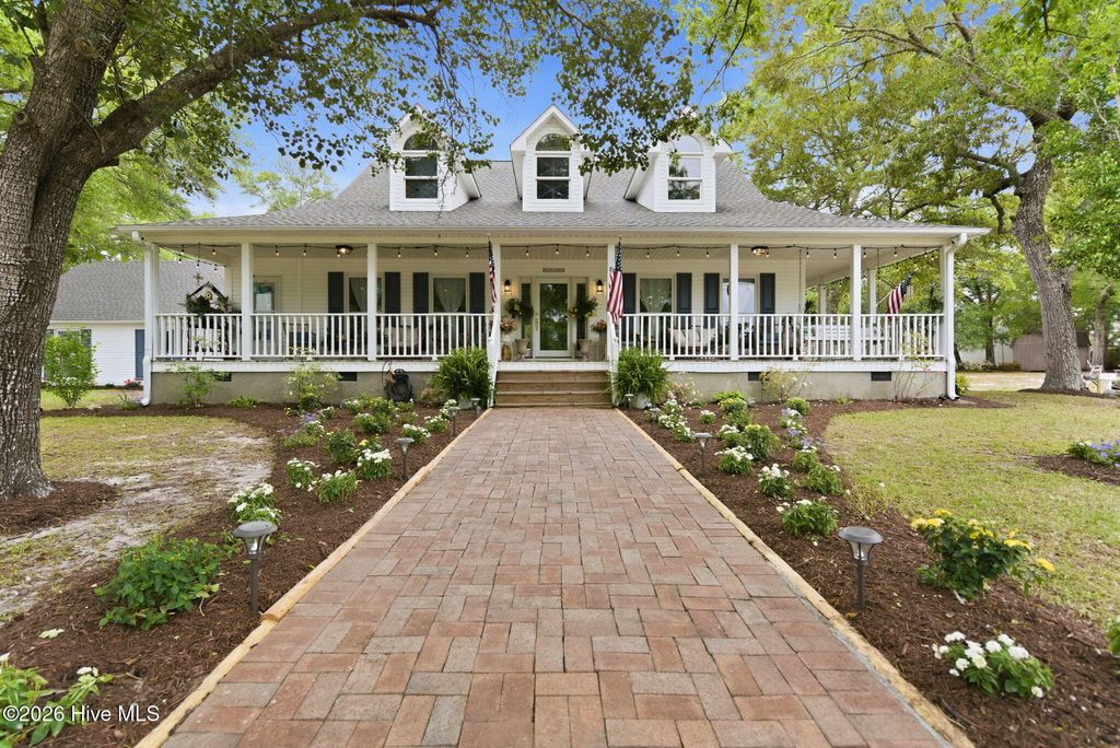 Photo of 801 E Yacht Drive, Oak Island, NC 28465 (MLS # 100569166)