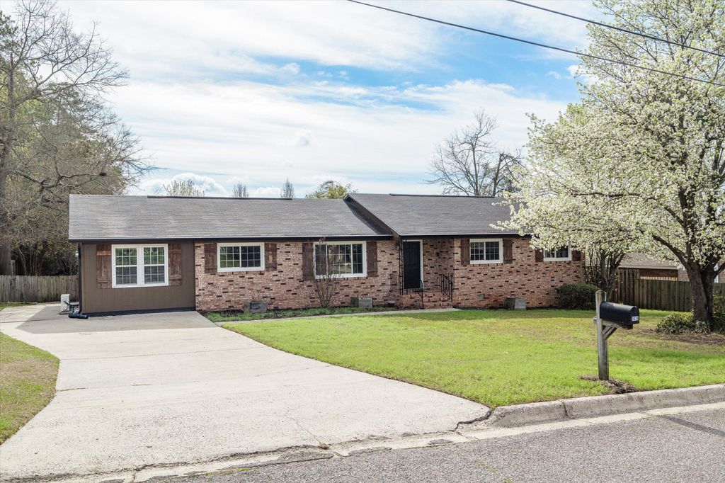 Photo of 3414 Sutton Place, Augusta, GA 30906 (MLS # 553035)