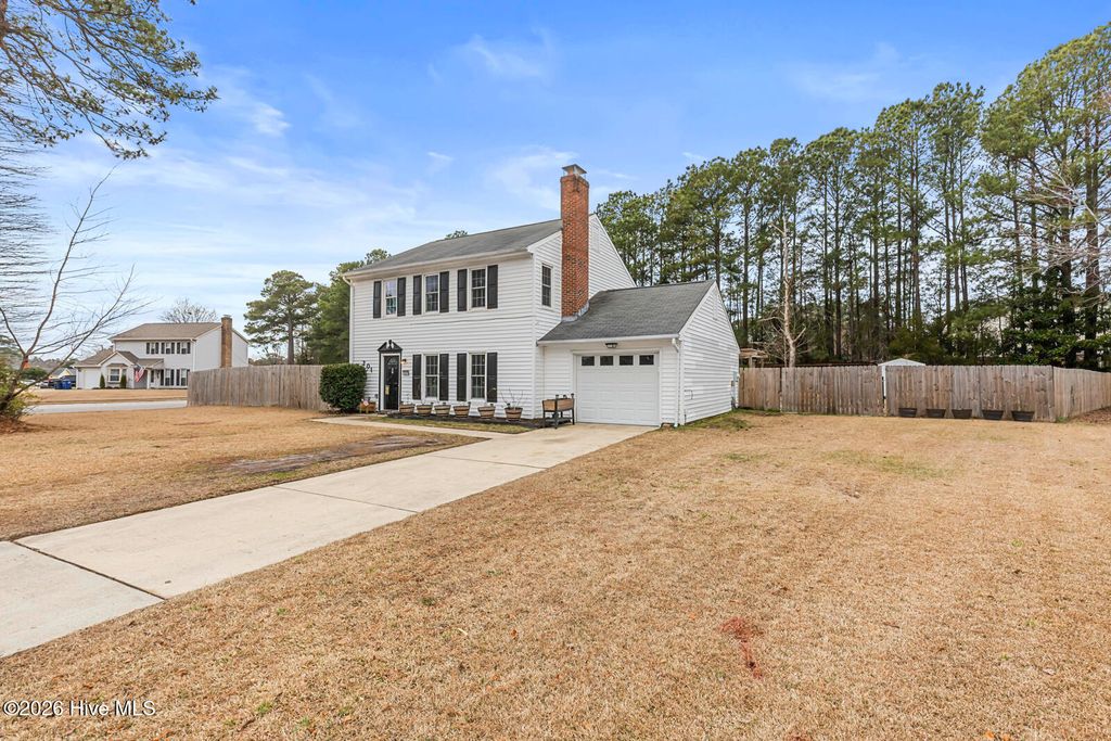 Photo of 201 Valencia Court, Jacksonville, NC 28546 (MLS # 100555816)