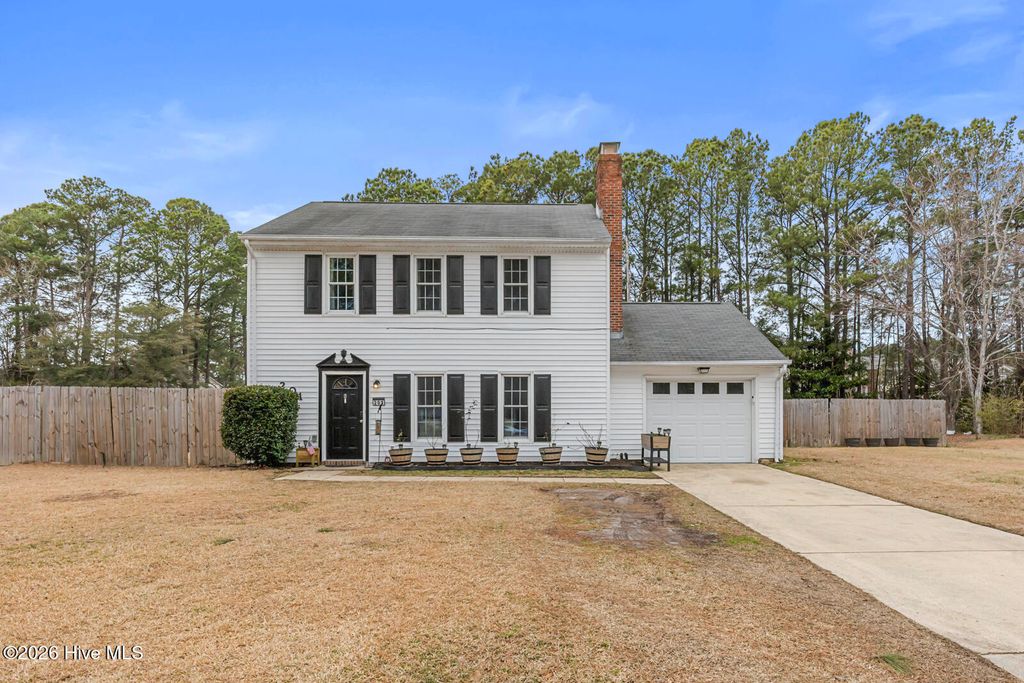 Photo of 201 Valencia Court, Jacksonville, NC 28546 (MLS # 100555816)