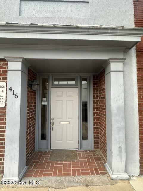 416 E Colonial Avenue