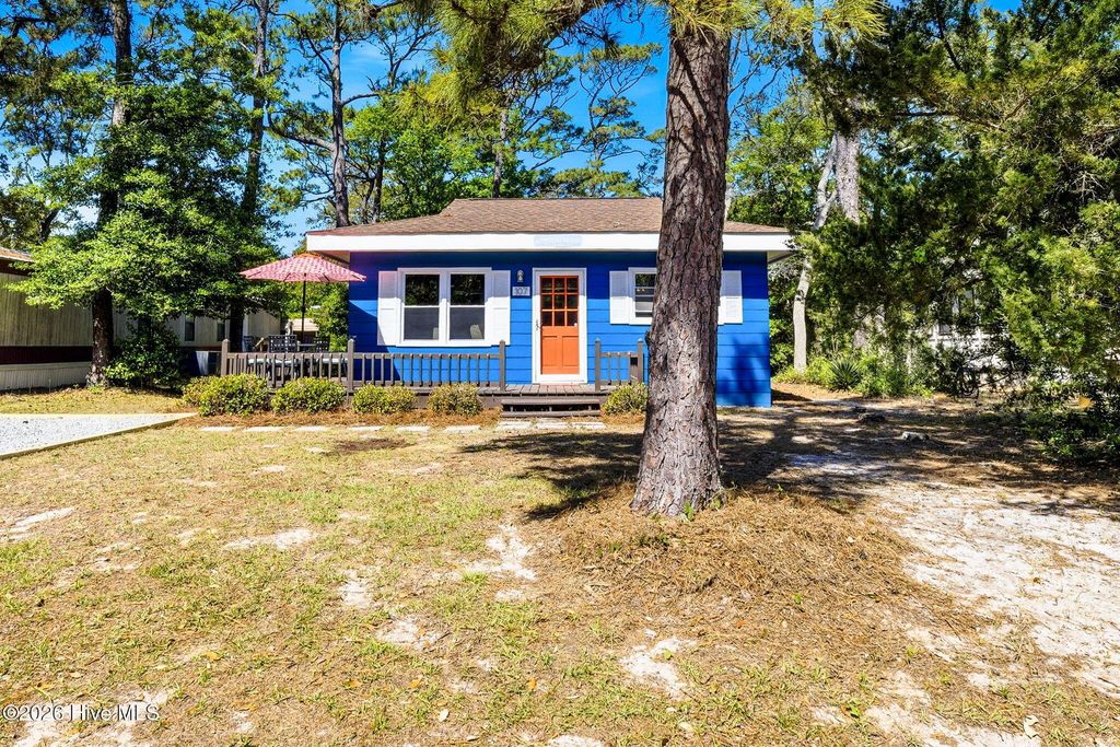 Photo of 107 NE 72nd Street, Oak Island, NC 28465 (MLS # 100569703)