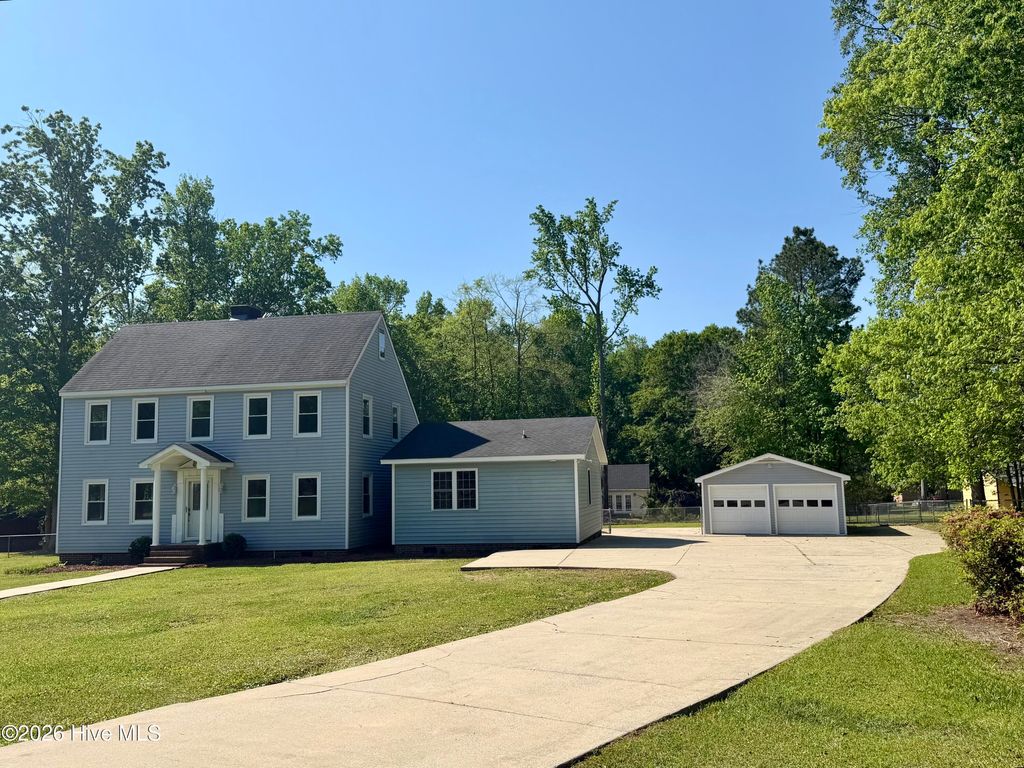 Photo of 2443 Creekside Road, Kinston, NC 28504 (MLS # 100475014)