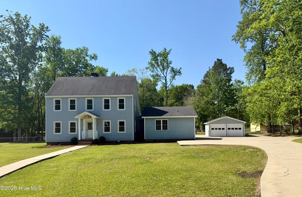 Photo of 2443 Creekside Road, Kinston, NC 28504 (MLS # 100475014)