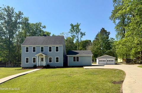 Homes For Sale - 2443 Creekside Road<br/> Kinston, NC 28504