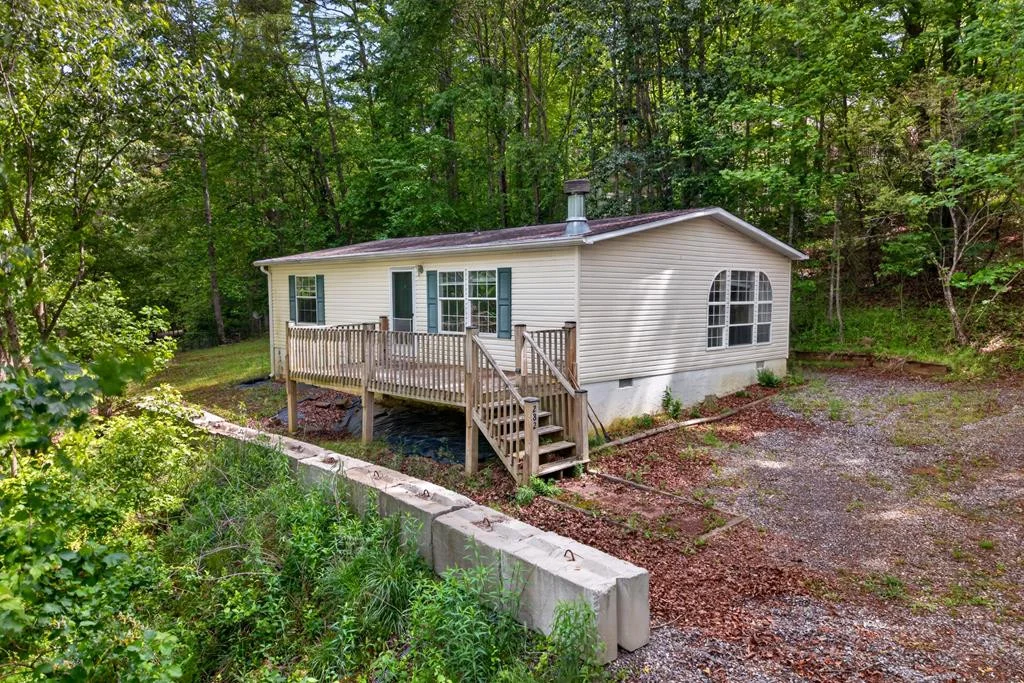 282 W Cherry Road