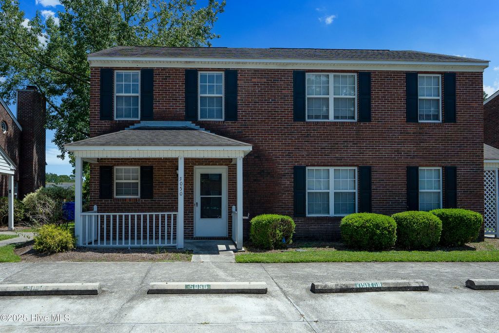 Photo of 5050 Lamppost Circle, Wilmington, NC 28403 (MLS # 100521365)