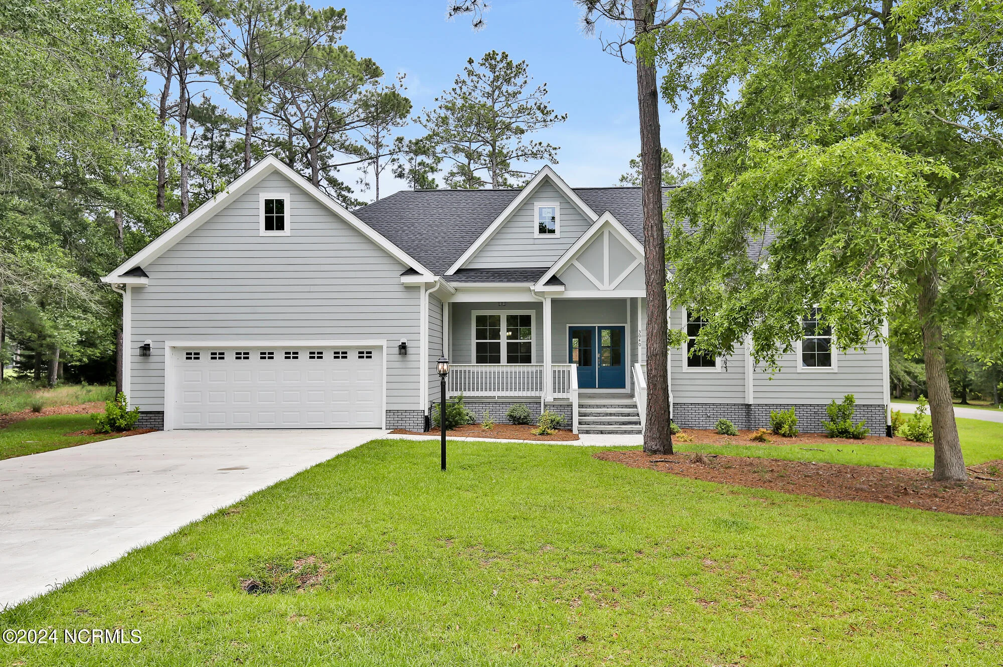 3040 E Fairway Circle SW