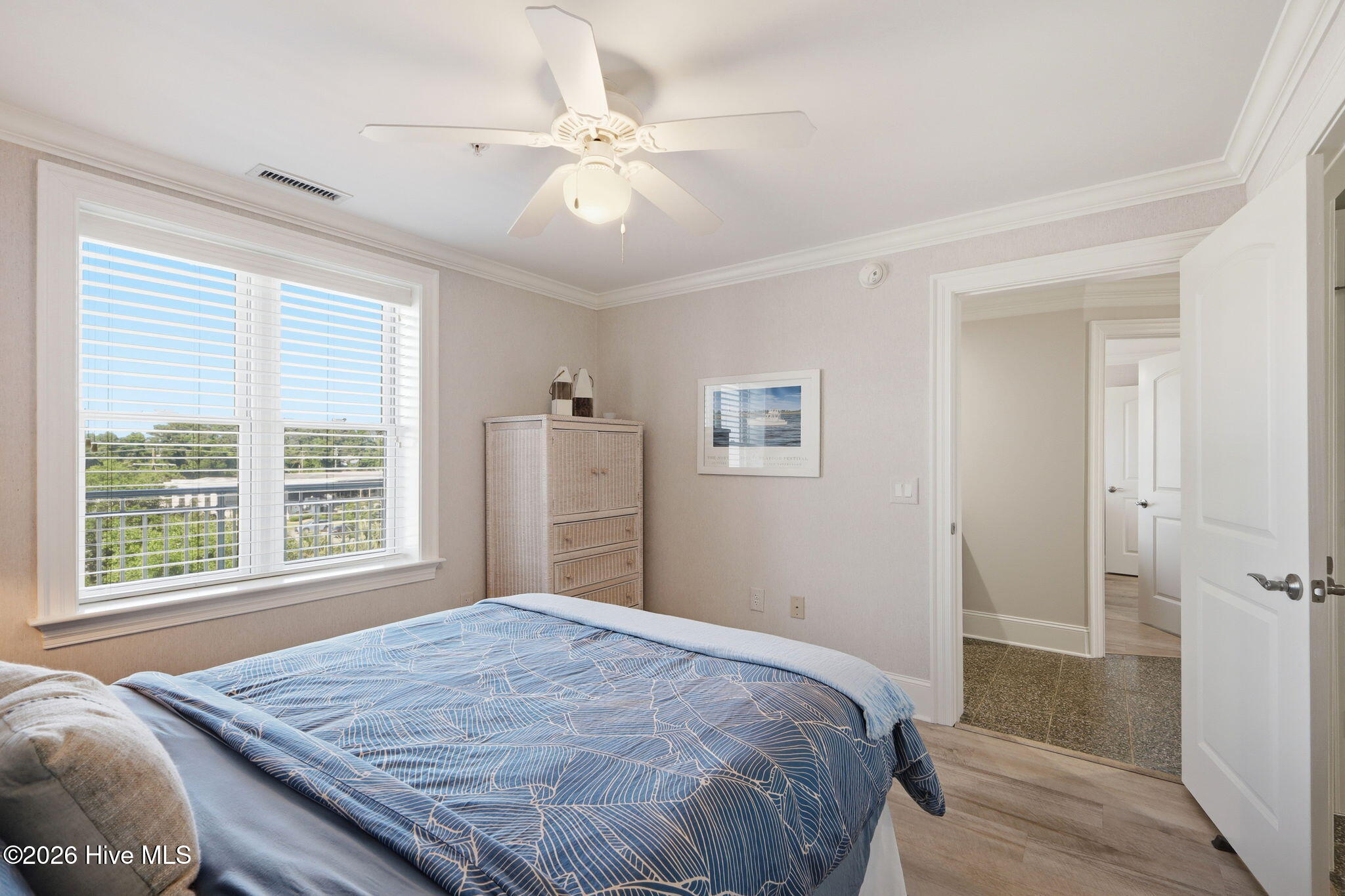 4425 Arendell Street 304 & Bs #16