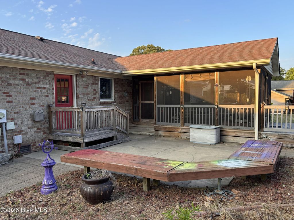 Photo of 2485 Pine Knoll Drive, Kinston, NC 28504 (MLS # 100570463)