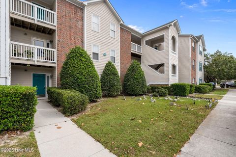 Tiny photo for 805 March Court #B, Wilmington, NC 28405 (MLS # 100543916)