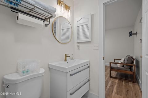 Tiny photo for 805 March Court #B, Wilmington, NC 28405 (MLS # 100543916)