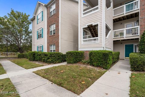Tiny photo for 805 March Court #B, Wilmington, NC 28405 (MLS # 100543916)
