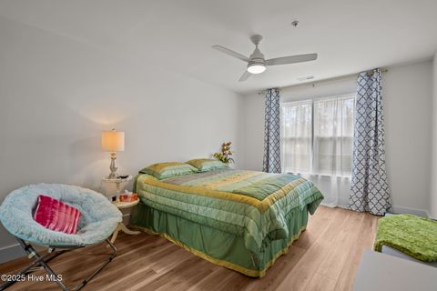 Tiny photo for 805 March Court #B, Wilmington, NC 28405 (MLS # 100543916)