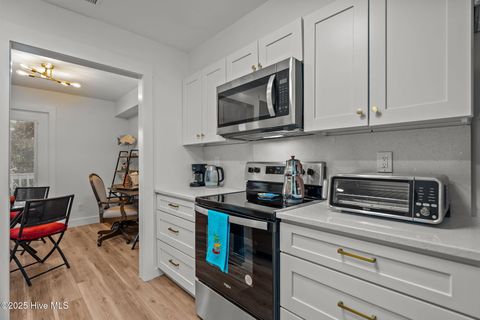 Tiny photo for 805 March Court #B, Wilmington, NC 28405 (MLS # 100543916)