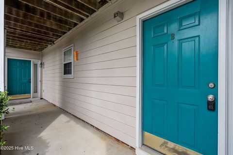 Tiny photo for 805 March Court #B, Wilmington, NC 28405 (MLS # 100543916)