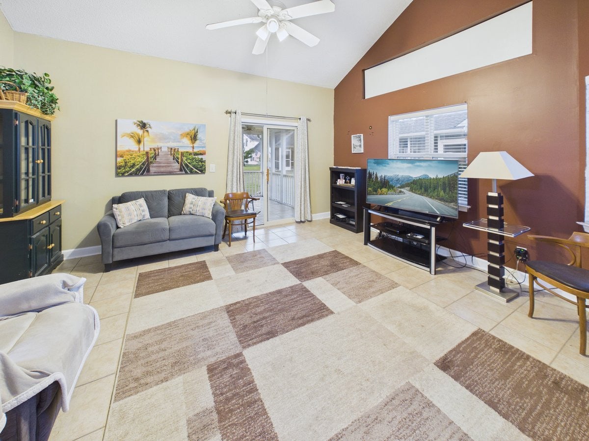3311 Belmont Circle