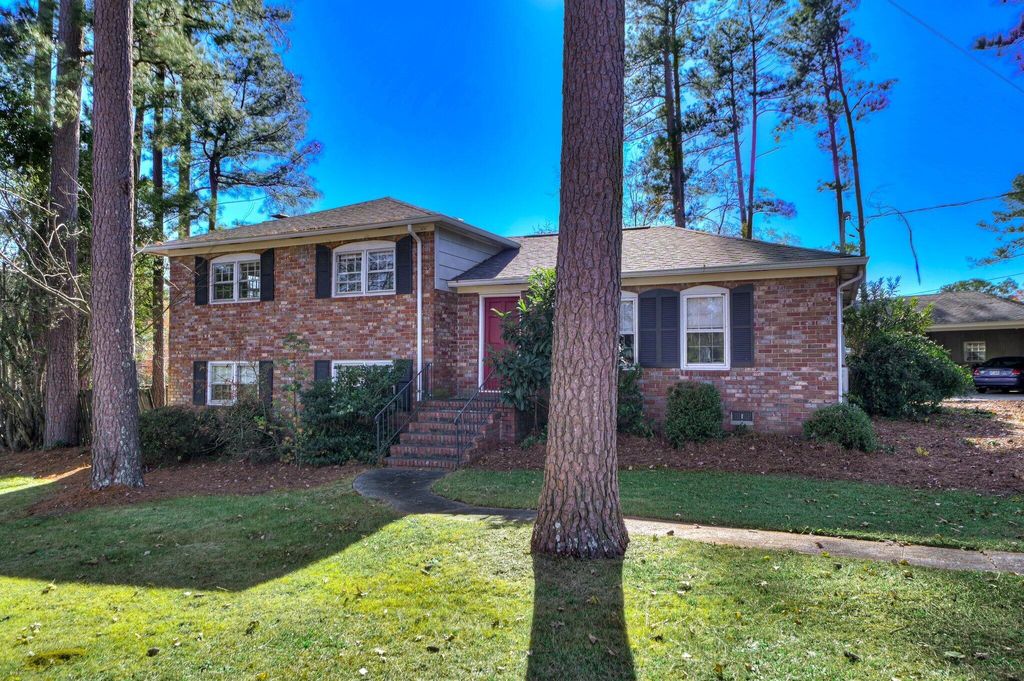 Photo of 2902 Sussex Road, Augusta, GA 30909 (MLS # 550313)