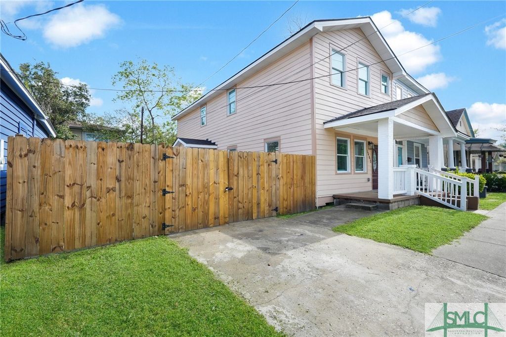 Photo of 1114 E Bolton Street, Savannah, GA 31404 (MLS # SA328576)