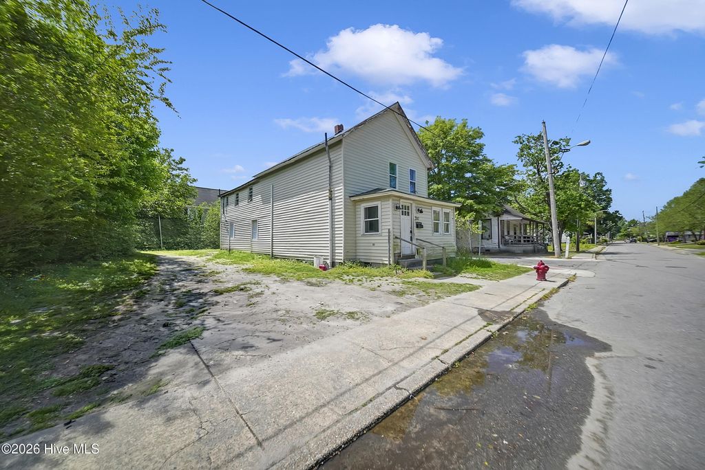 Photo of 207 Bell Street, Elizabeth City, NC 27909 (MLS # 100568324)