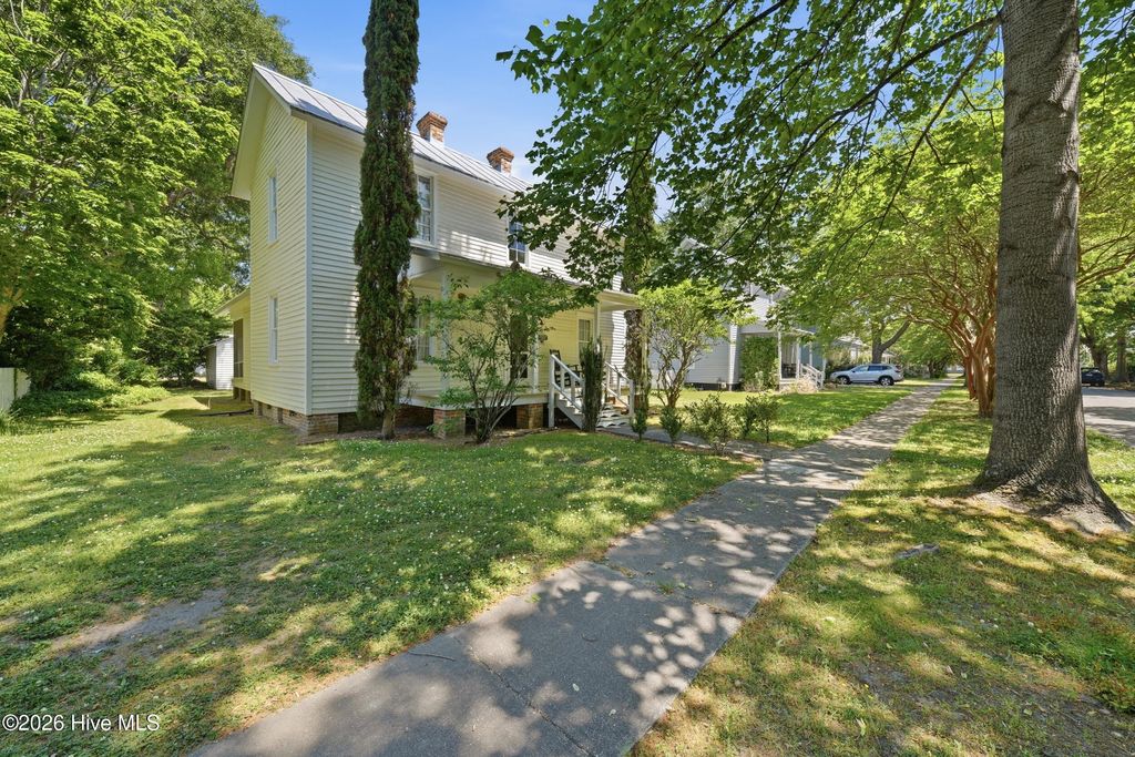 Photo of 409 Elliott Street, Edenton, NC 27932 (MLS # 100569736)