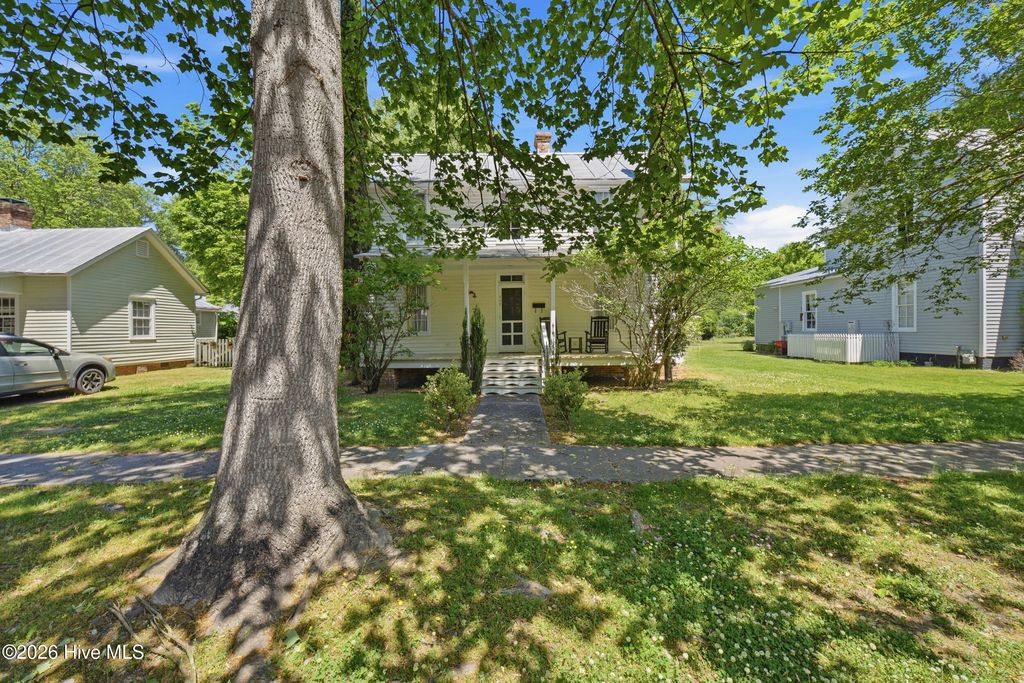 Photo of 409 Elliott Street, Edenton, NC 27932 (MLS # 100569736)