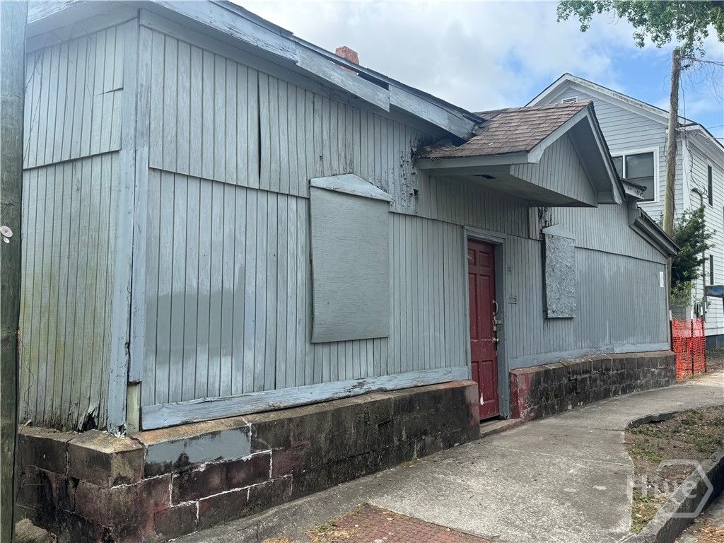 Photo of 1818 Jefferson Street, Savannah, GA 31401 (MLS # SA352111)