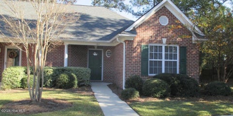 Townhouse For Sale - 1011 Bridgeport Way<br/> Leland, NC 28451