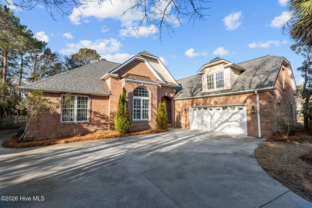 Photo of 211 Port Side Drive, Sneads Ferry, NC 28460 (MLS # 100552548)