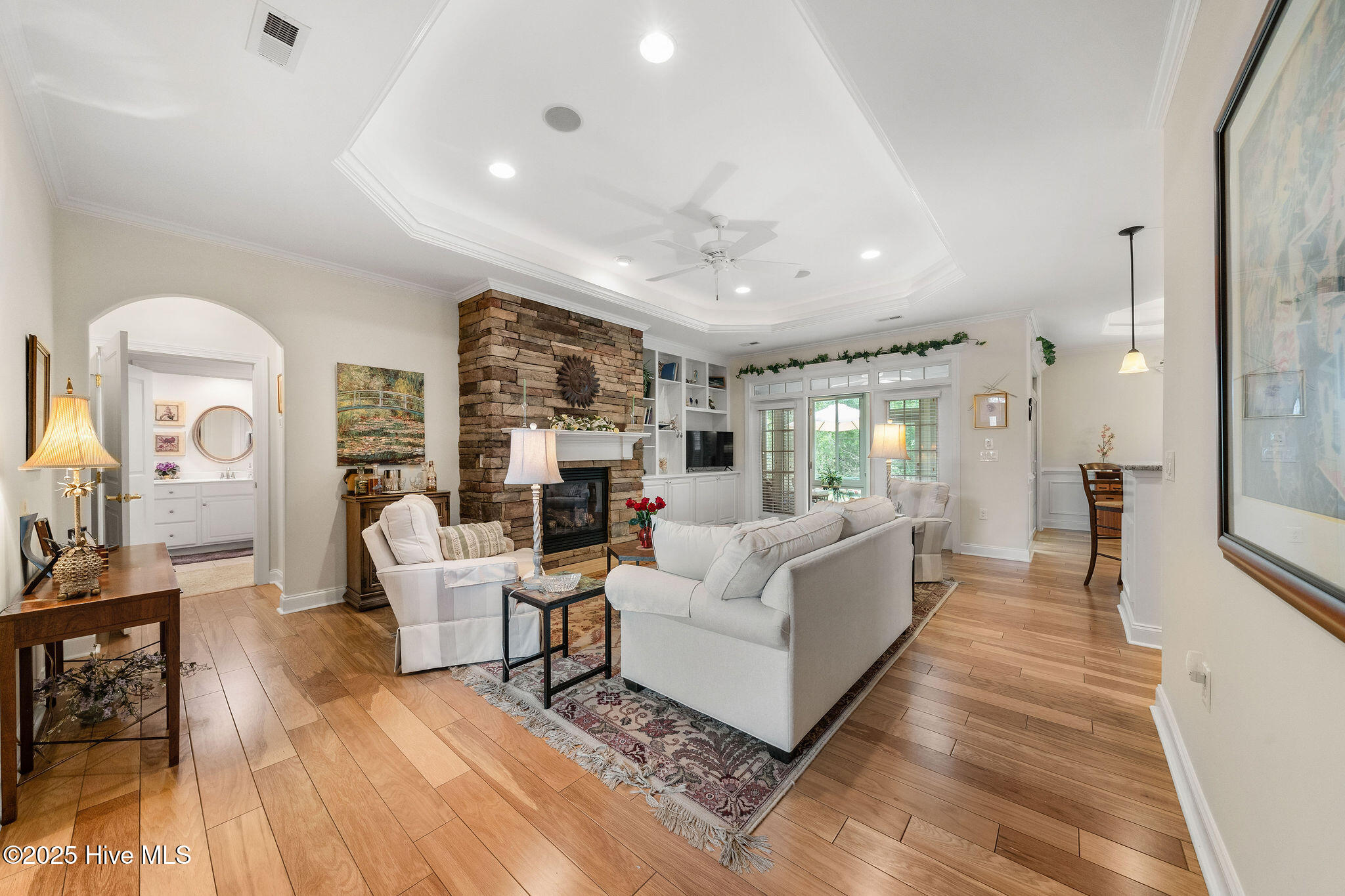 8269 Crest Top Court NE