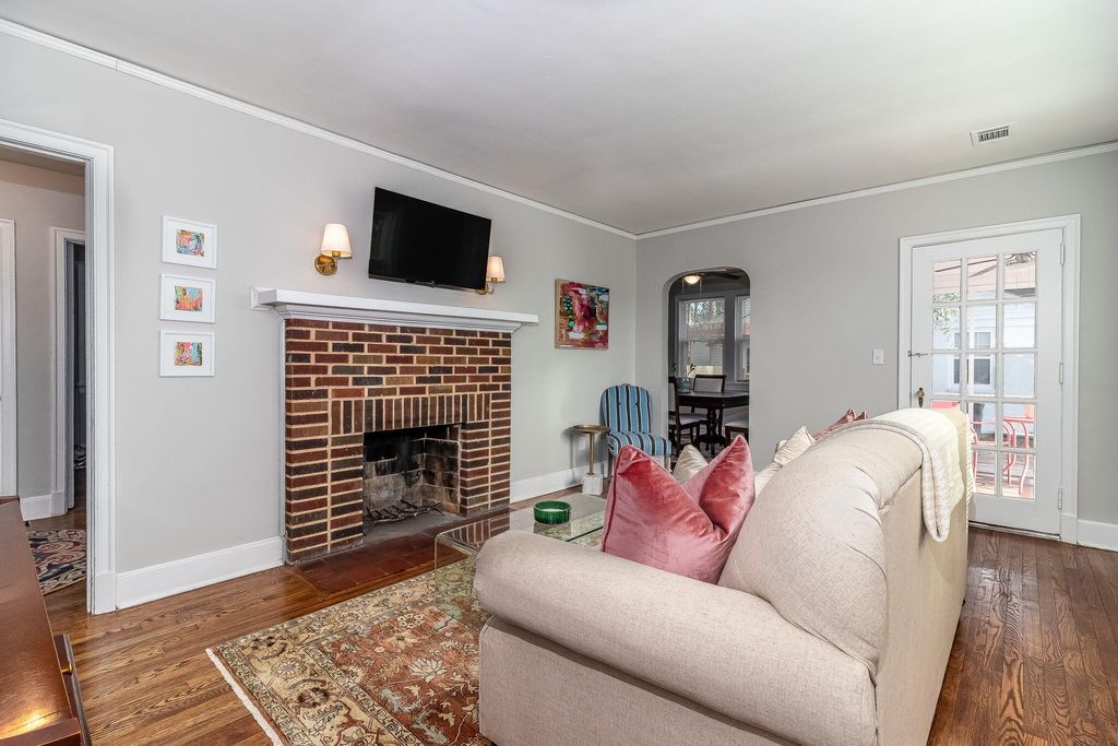 Photo of 3027 Wrightsboro Road, Augusta, GA 30909 (MLS # 551258)