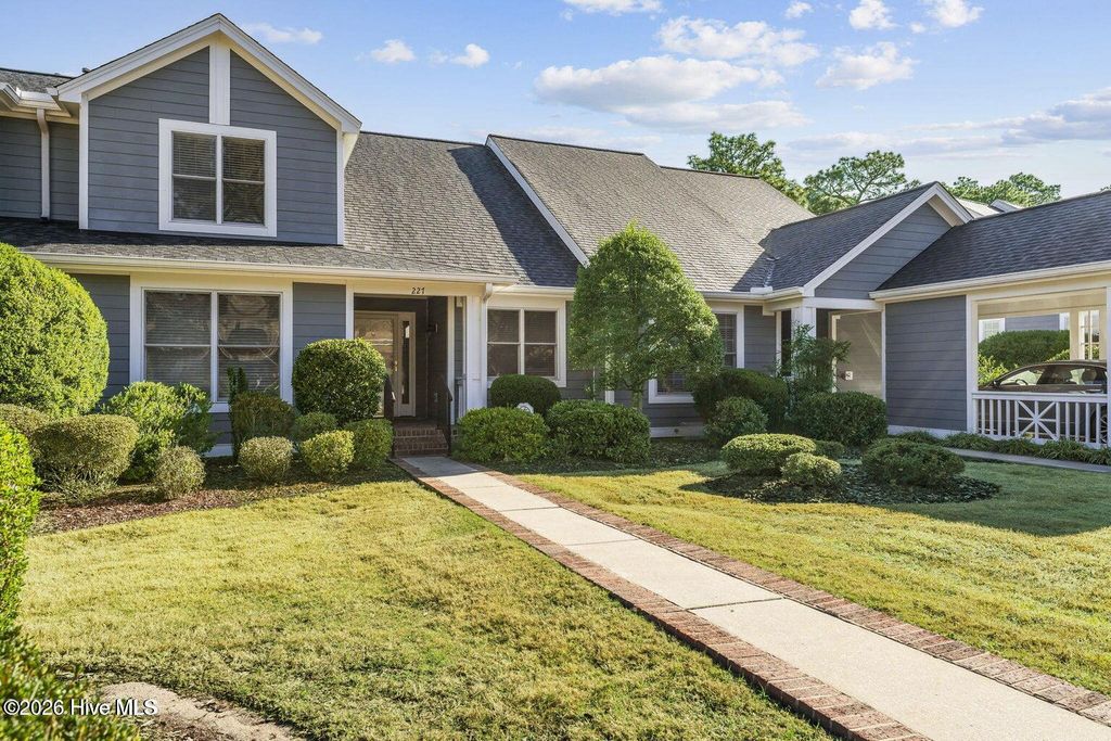 Photo of 227 N Knoll Road, Southern Pines, NC 28387 (MLS # 100560535)