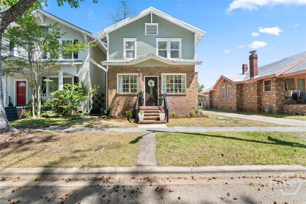 Photo of 858 E 35th Street, Savannah, GA 31401 (MLS # SA353786)