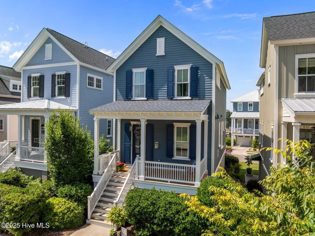 Photo of 233 E Water Street, Washington, NC 27889 (MLS # 100509142)