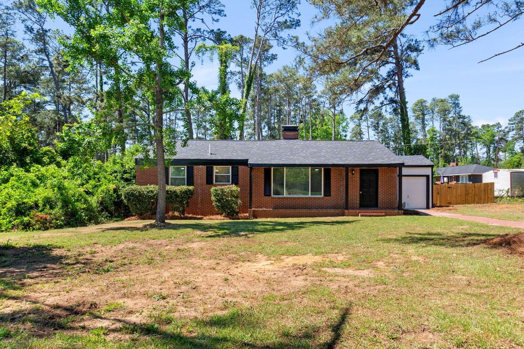Photo of 237 E Vineland Road, Augusta, GA 30904 (MLS # 554243)