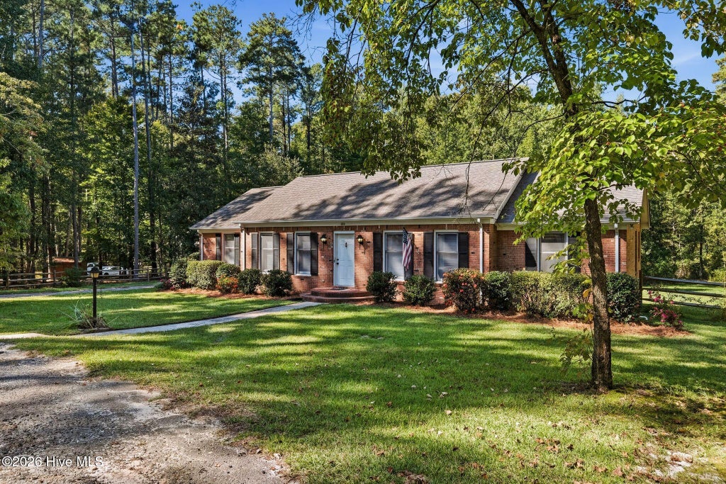 Photo of 603 Edgehill Parkway, Carthage, NC 28327 (MLS # 100611894)
