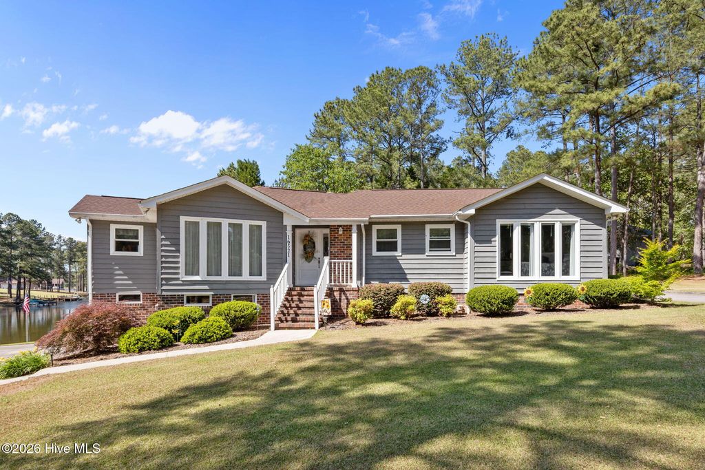 Photo of 16521 Lakeshore Drive, Wagram, NC 28396 (MLS # 100571690)