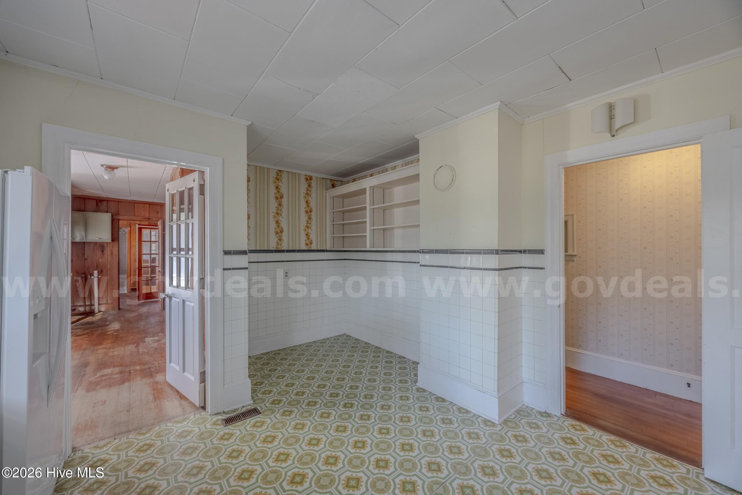 725 E Southerland Street