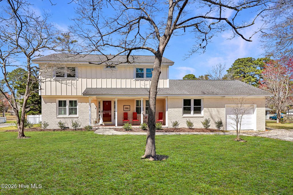 Photo of 3208 Country Club Road, Morehead City, NC 28557 (MLS # 100563758)