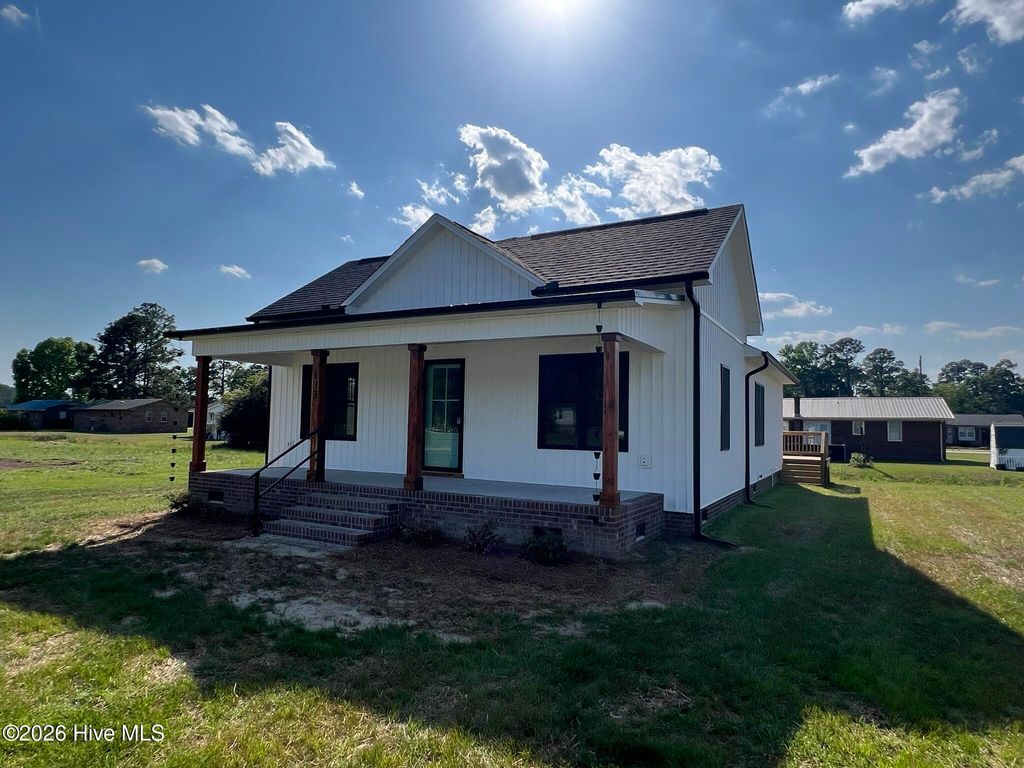 Photo of 133 Hillside Street, Clarkton, NC 28433 (MLS # 100569218)