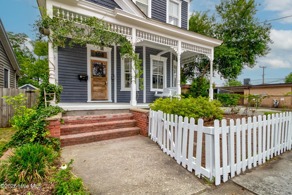 Photo of 108 N 8th Street, Wilmington, NC 28401 (MLS # 100573651)
