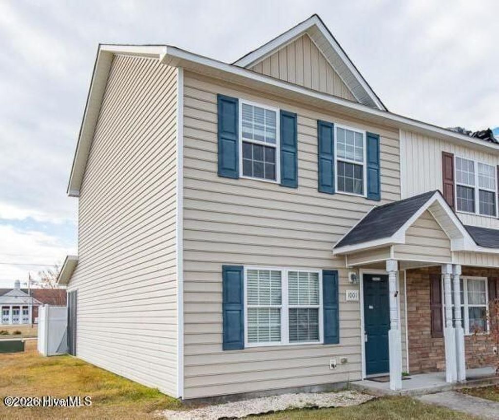 Photo of 1001 Grandeur Avenue, Jacksonville, NC 28546 (MLS # 100577653)