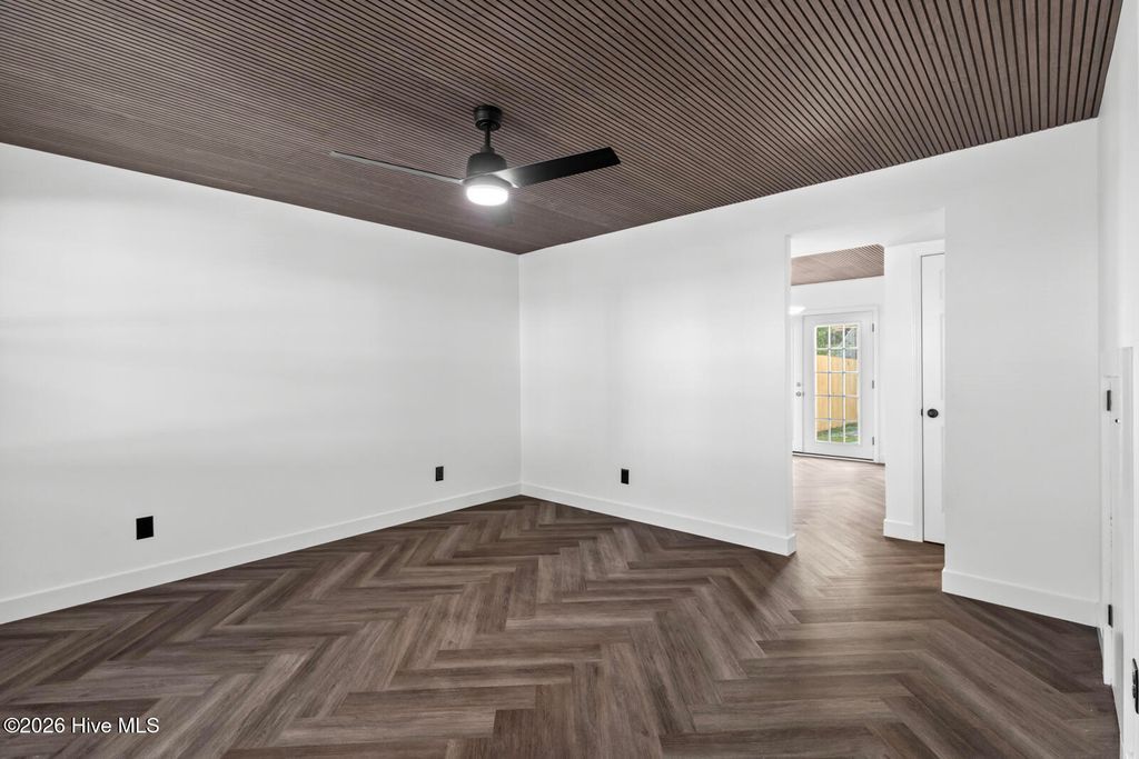 Photo of 405 Myrtlewood Circle, Jacksonville, NC 28546 (MLS # 100568123)