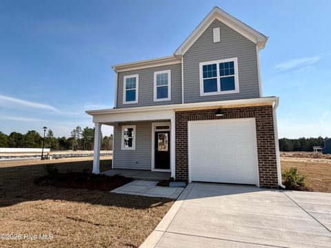 Homes For Sale - 900 Peckham Loop<br/> Aberdeen, NC 28315