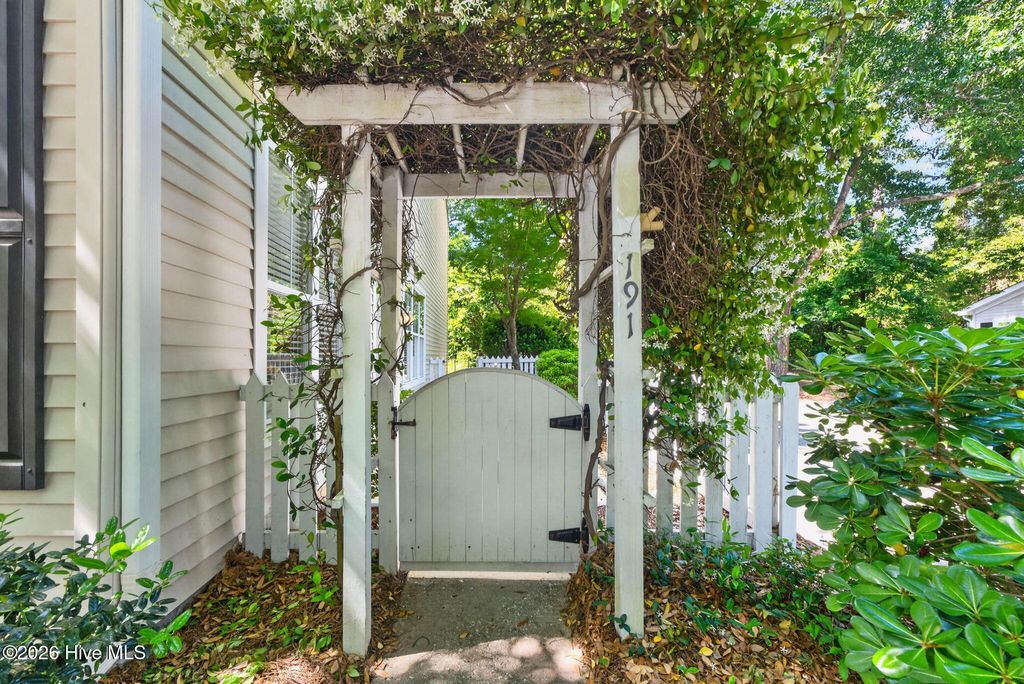 Photo of 5813 Wrightsville Avenue #Apt 191, Wilmington, NC 28403 (MLS # 100570358)