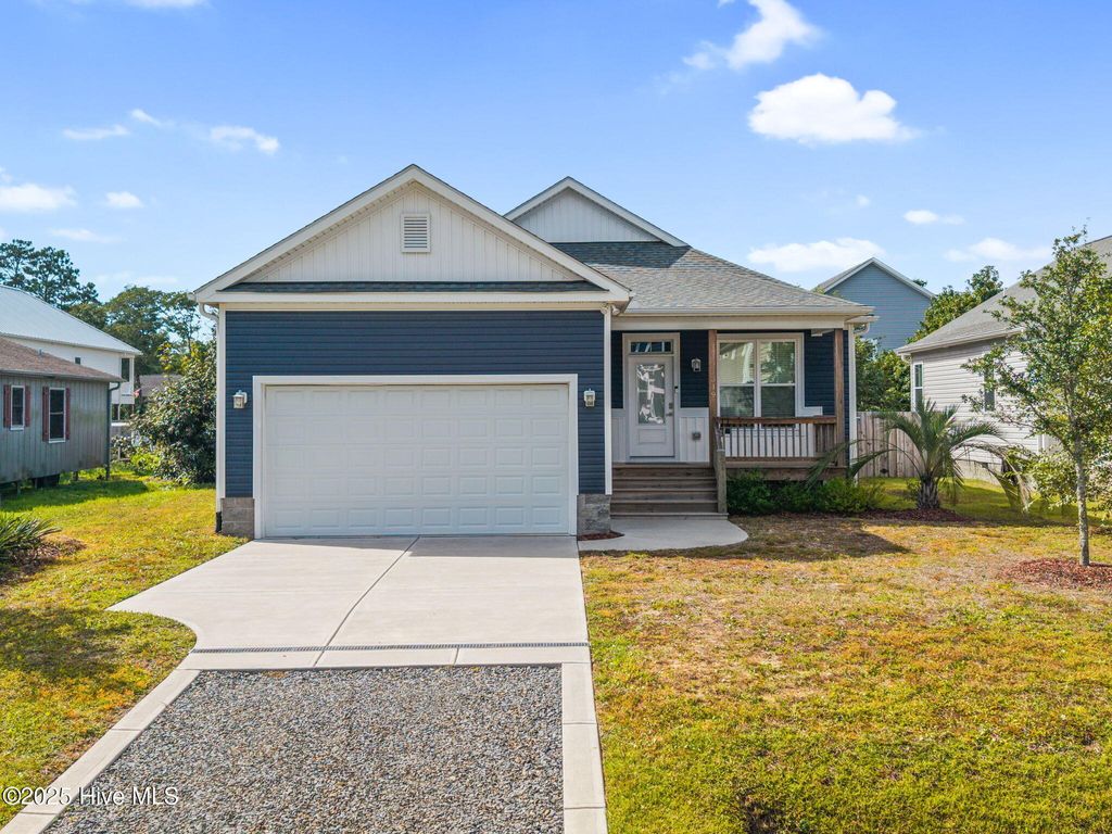 Photo of 319 NE 61st Street, Oak Island, NC 28465 (MLS # 100535167)
