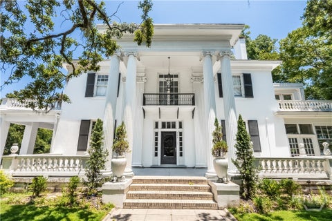 Homes For Rent - 602 E Victory Drive<br/> Savannah, GA 31405
