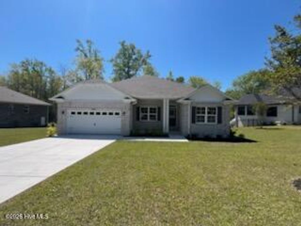 Photo of 1201 St Simons Drive SE, Bolivia, NC 28422 (MLS # 100552296)